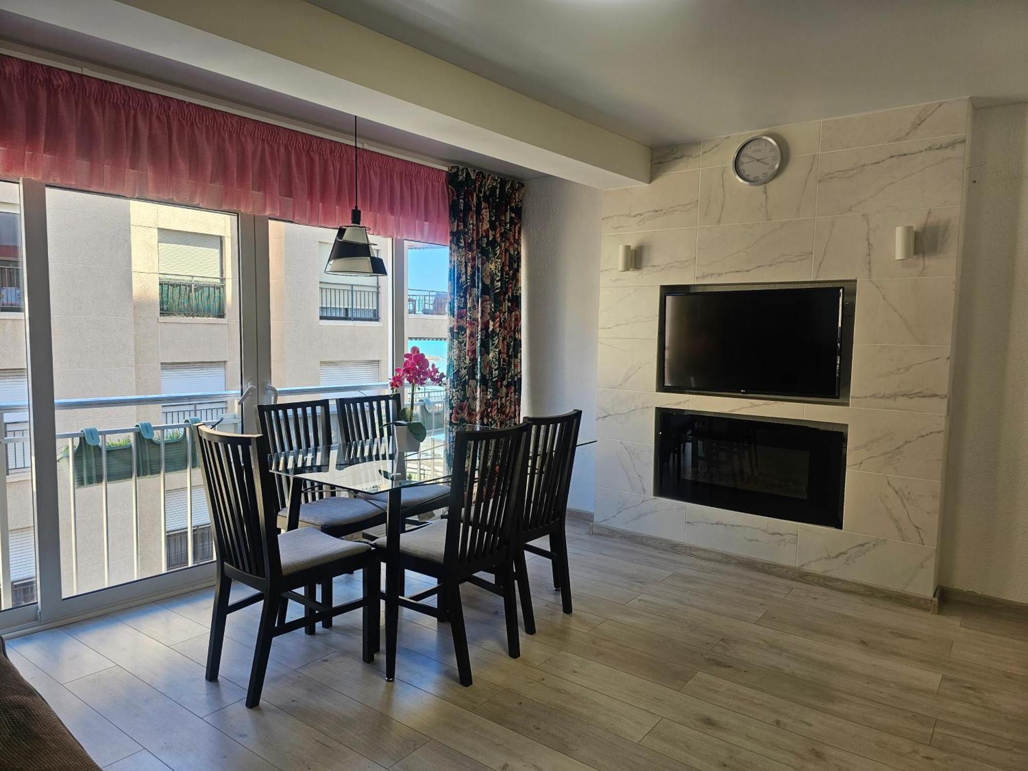 Bonito Apartamento En Santa Polaアパートメント エクステリア 写真